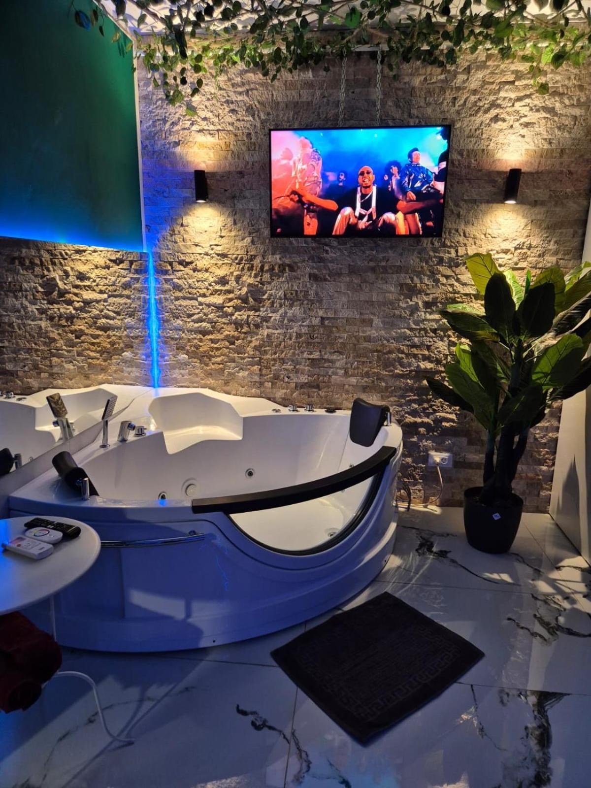 Afi Discret Jacuzzi Apartment Букурещ Екстериор снимка